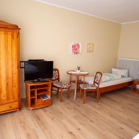 Gaestehaus Mariola Wulkaprodersdorf ภายนอก รูปภาพ