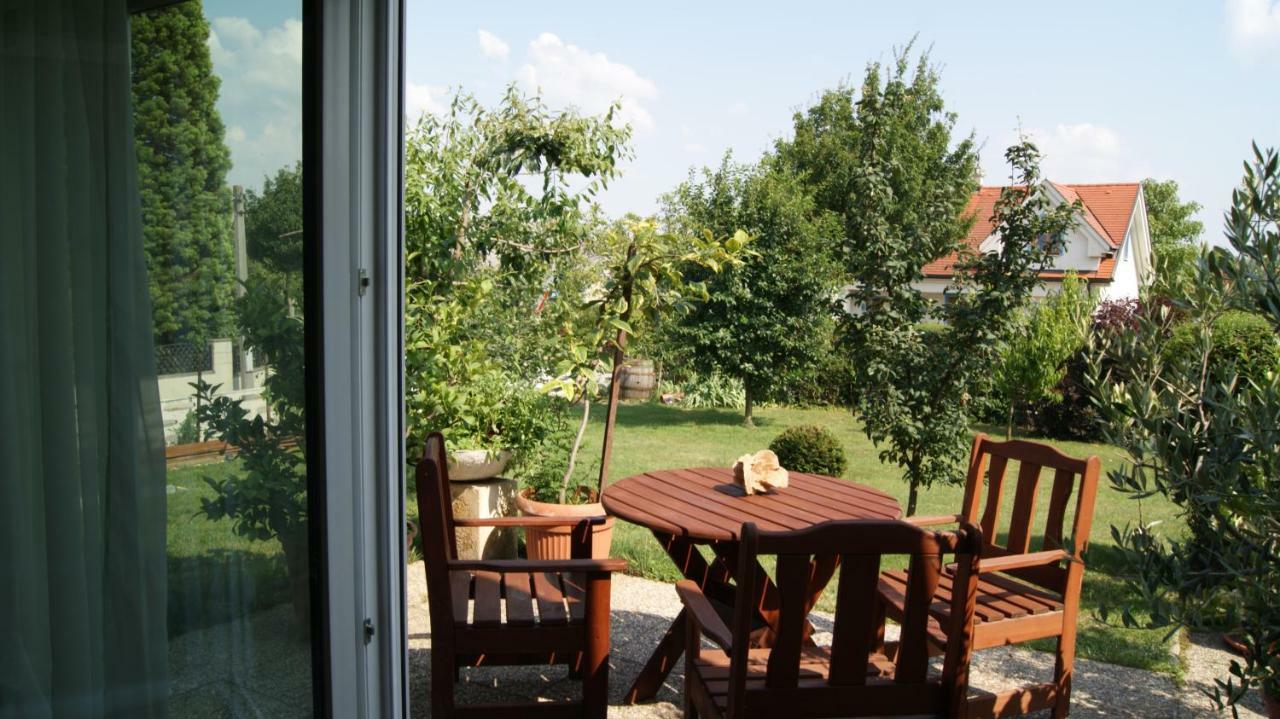 Gaestehaus Mariola Wulkaprodersdorf ภายนอก รูปภาพ